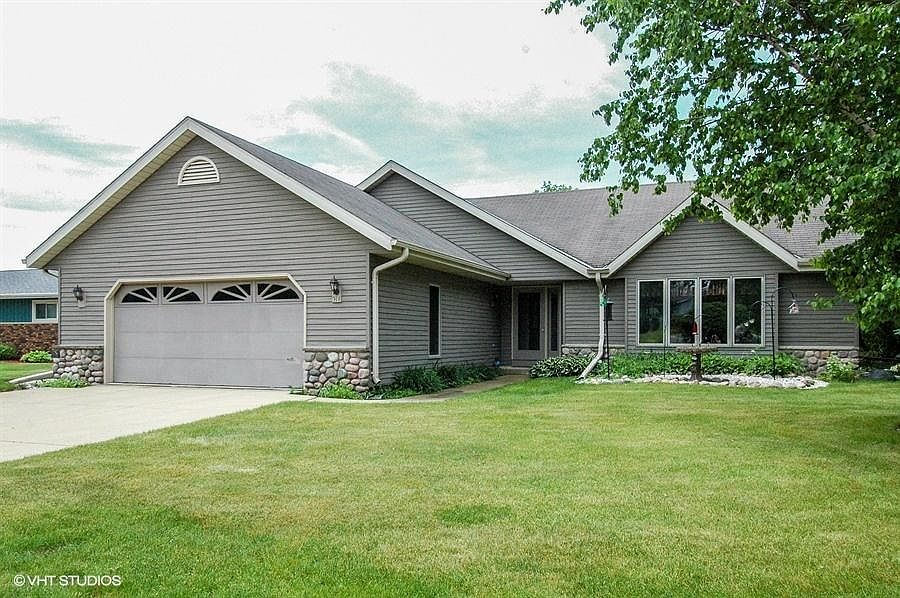 2nd image of 514 S Ridge Cir