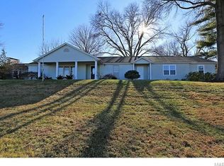 731 N Mason Rd, Saint Louis, MO 63141