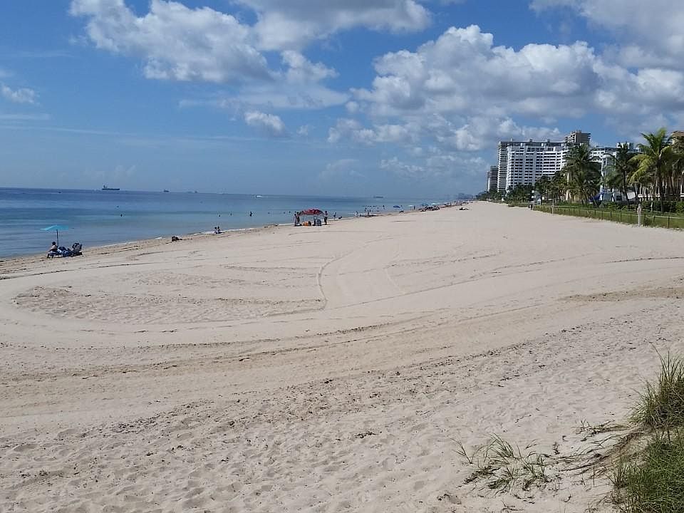 1st image of 4013 N Ocean Dr APT 106