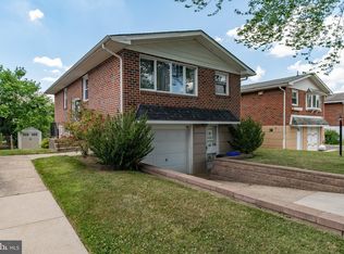 628 Colebrook Rd, Philadelphia, PA 19115