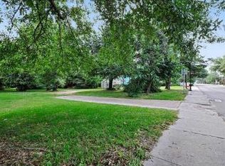 405 Main St, Bay Saint Louis, MS 39520