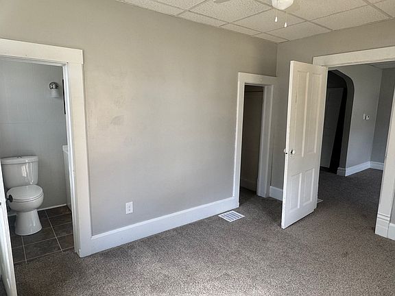4th image of 817 Elm St #2