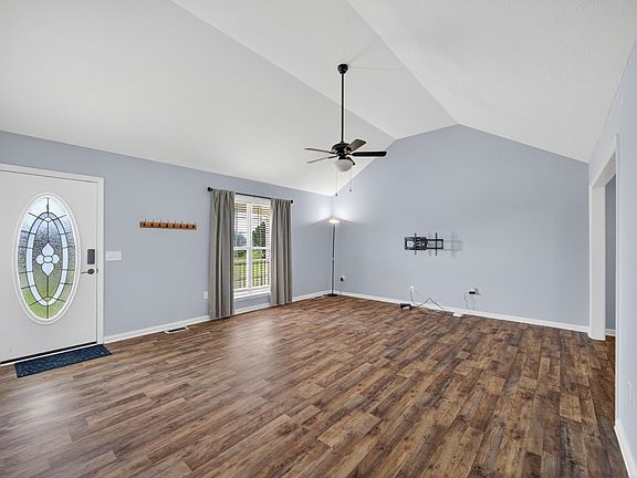 5th image of 7 Summerfield Dr