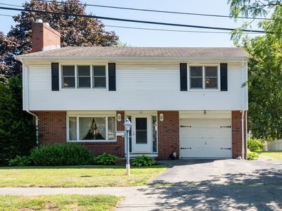 27 Station Rd, Salem, MA, 01970