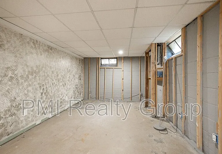 1547 Sherbrook Rd — Photo 28