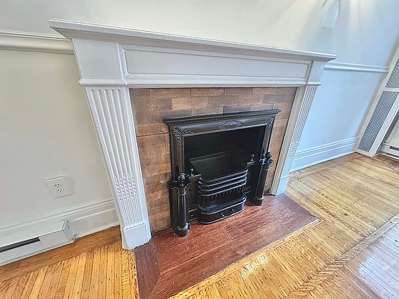 3rd image of 107 E 35th St APT 3A