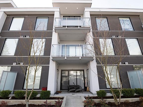 3rd image of 950 Whirlaway Cres #318