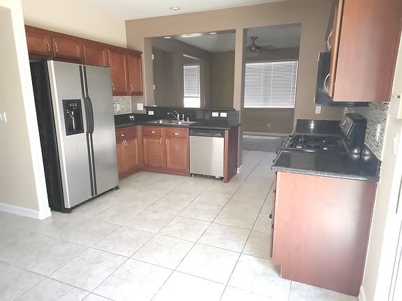 2nd image of 6845 Sweet Pecan St