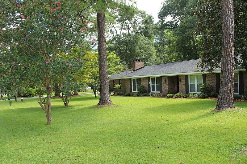 717 Woodland Drive