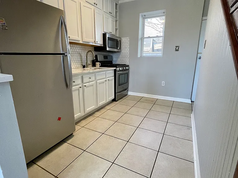 3262 Emery St — Photo 3