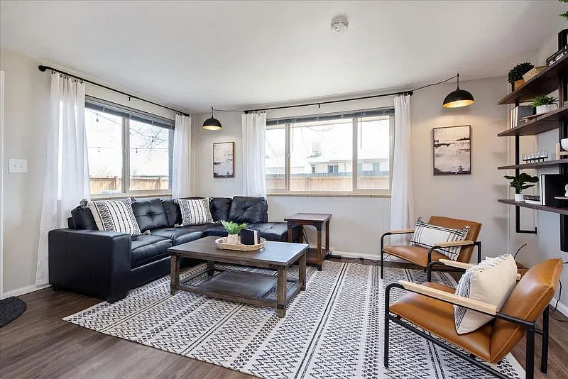 3 bed, 1400 sqft, $3,000 — Photo 1