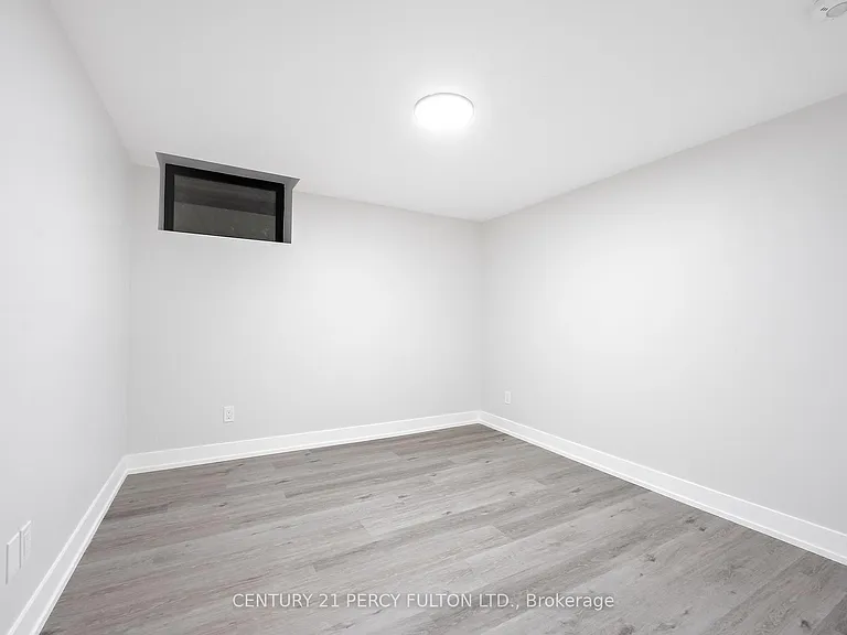 13 McKayfield Rd #LOWER — Photo 25
