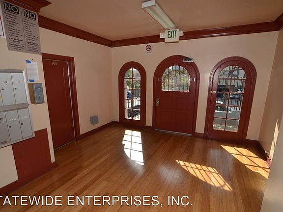 4th image of 916 S Lake St APT 105