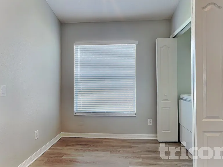 31333 Heatherstone Dr — Photo 4