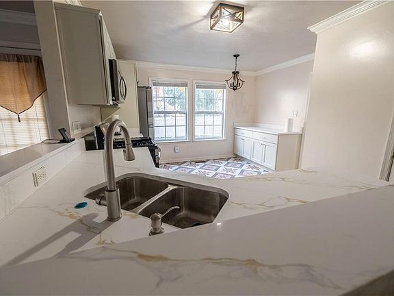 4th image of 114 E Indian River Rd