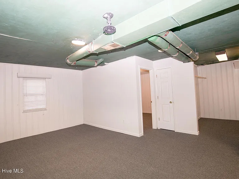 345 E New Hampshire Ave — Photo 47