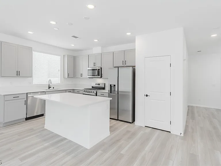 6017 Fennerwick Ave — Photo 5