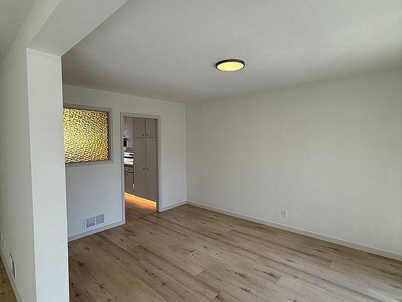 4th image of 128 Parker Ave #1