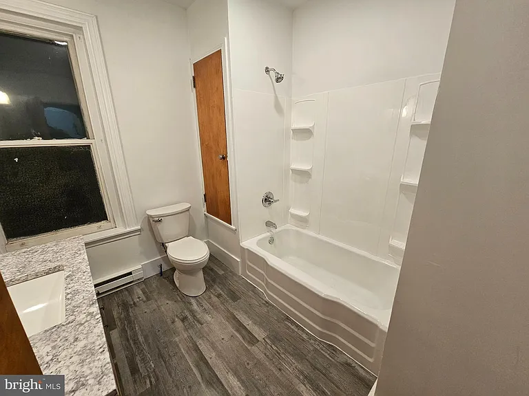 1801 S Main St #4 — Photo 6