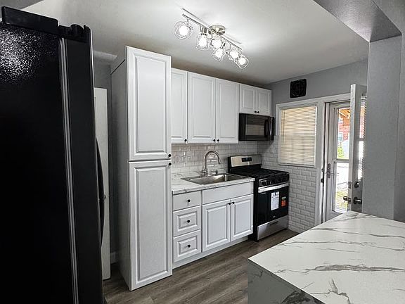 5th image of 2148 Vailthorn Rd