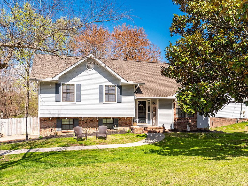 1st image of 618 Lee Dr