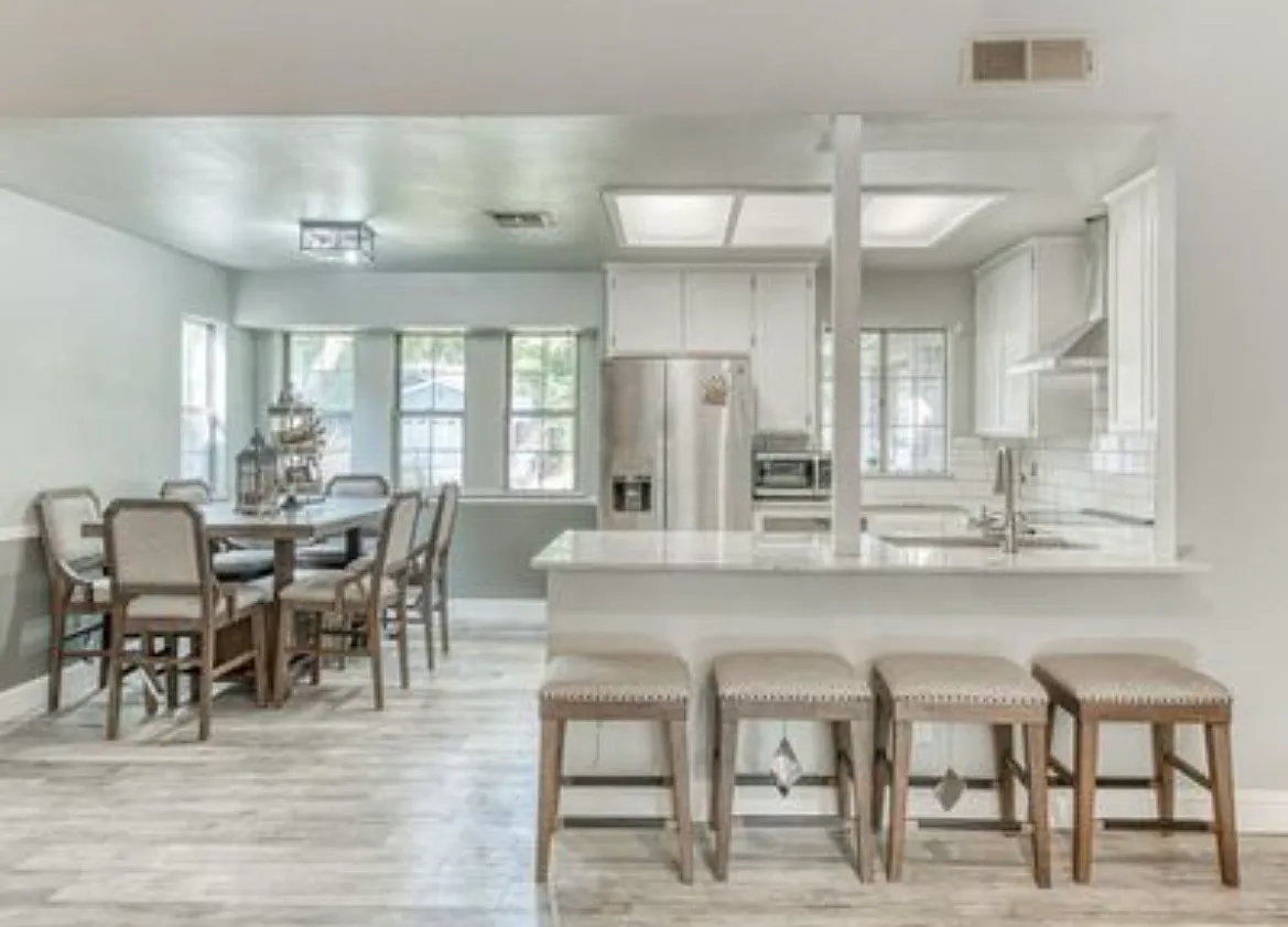 3 bed, 1460 sqft, $2,300 — Photo 3