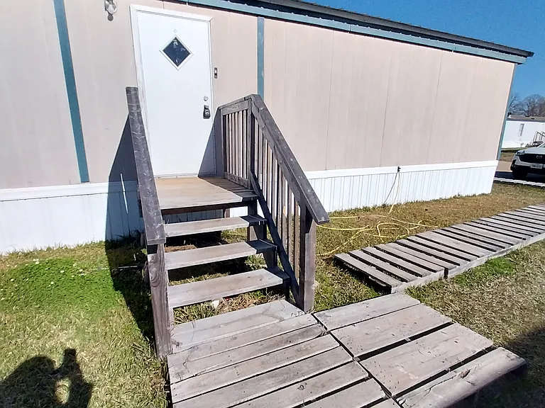 Sunset Ridge MHC — Photo 137