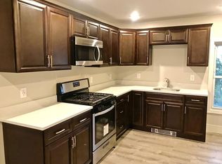 7 Balcomb St #3, Salem, MA 01970