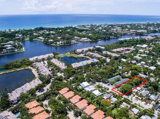 826 N Lake Ave, Delray Beach, FL 33483