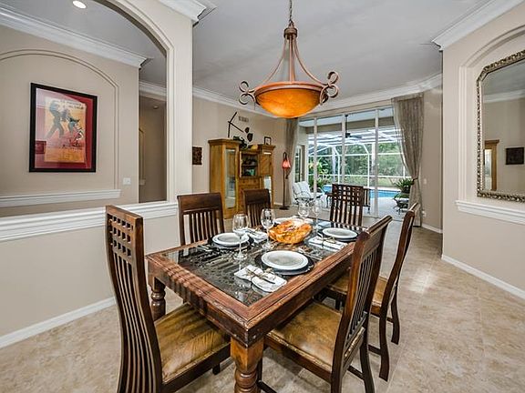 4th image of 2209 Pinnacle Cir S