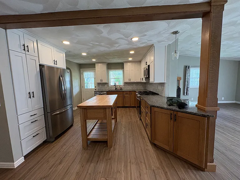 308 Vandervort Ave — Photo 2