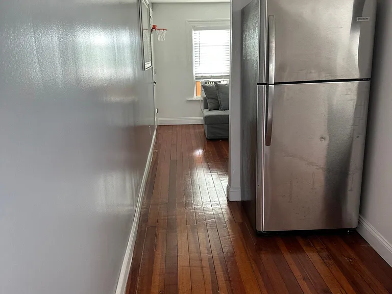 524 Warren Ave — Photo 10