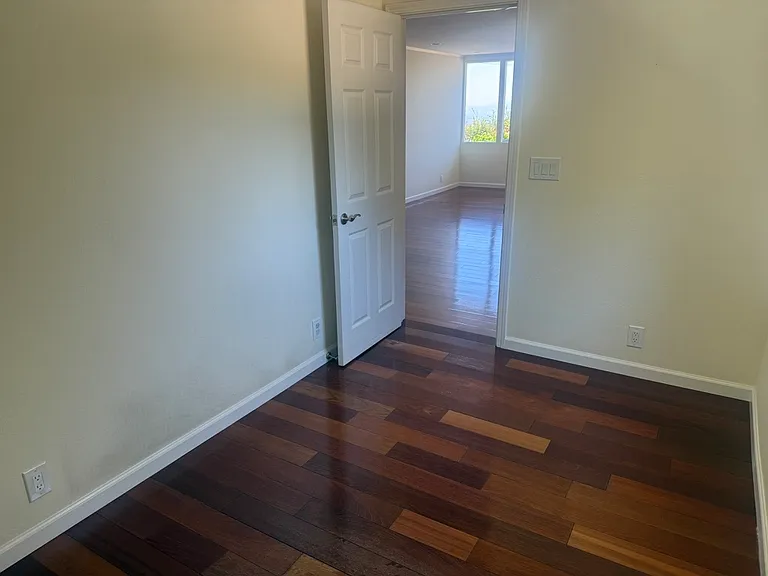 800 Buckland Ave — Photo 20