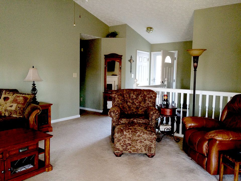 2nd image of 501 Bluff Ct