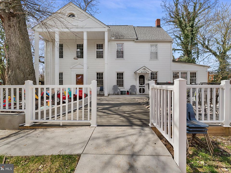 1st image of 3102 Wilson Ave
