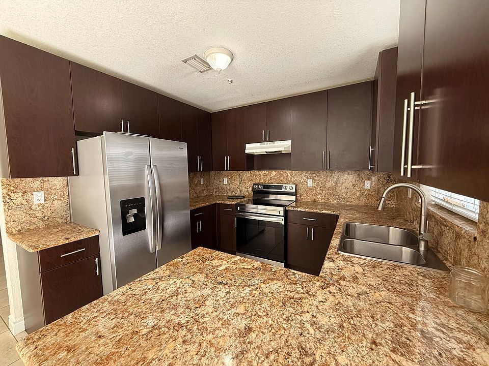 1st image of 21485 SW 112th Ave #401