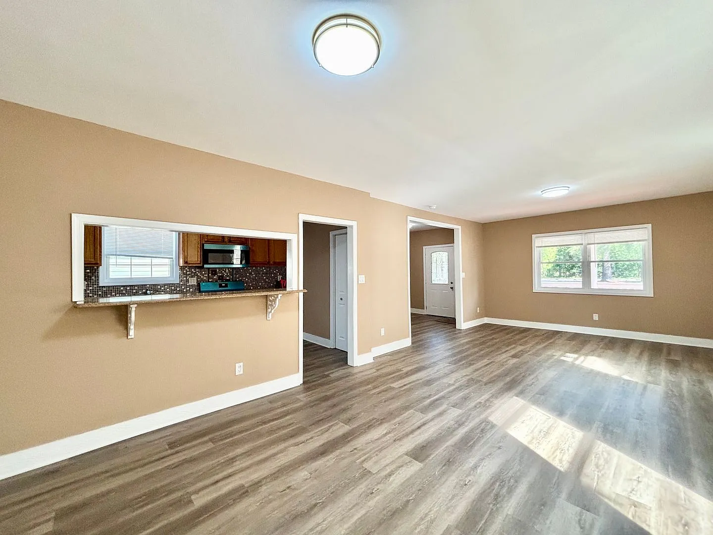 Fully Renovated Home in Norfolk! — Photo 4
