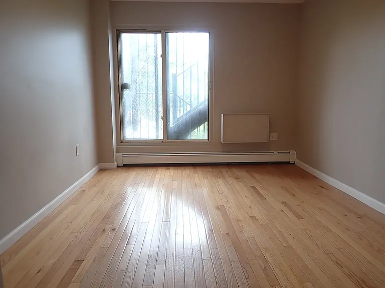 1174 Sherman Ave #3 — Photo 7