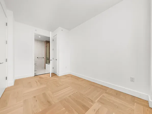 526 Baltic Street image 7 of 60