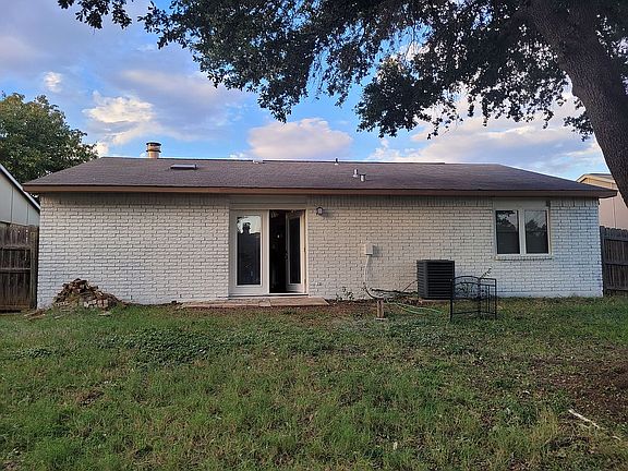 2nd image of 3725 Bridalwreath Dr