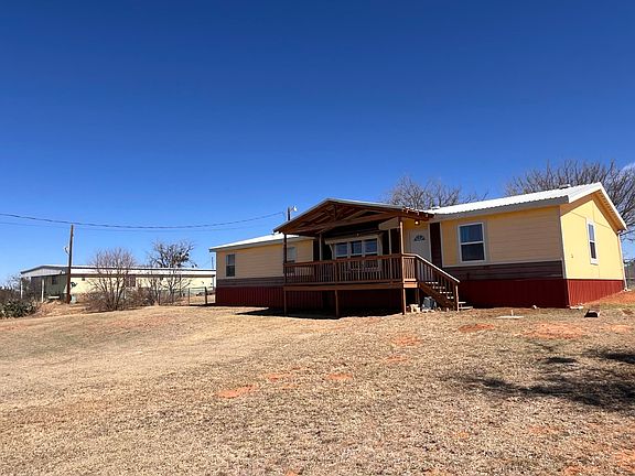 2nd image of 35 Rangeview Rd