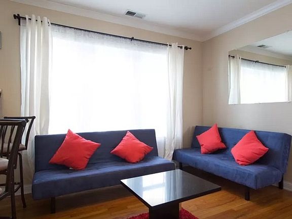 3rd image of 1841 N Monticello Ave APT 2E
