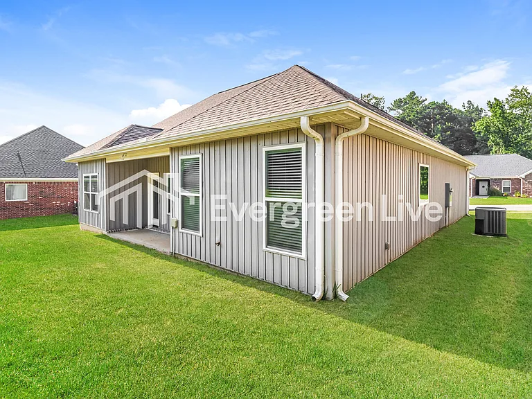4521 Western Woods Dr — Photo 15