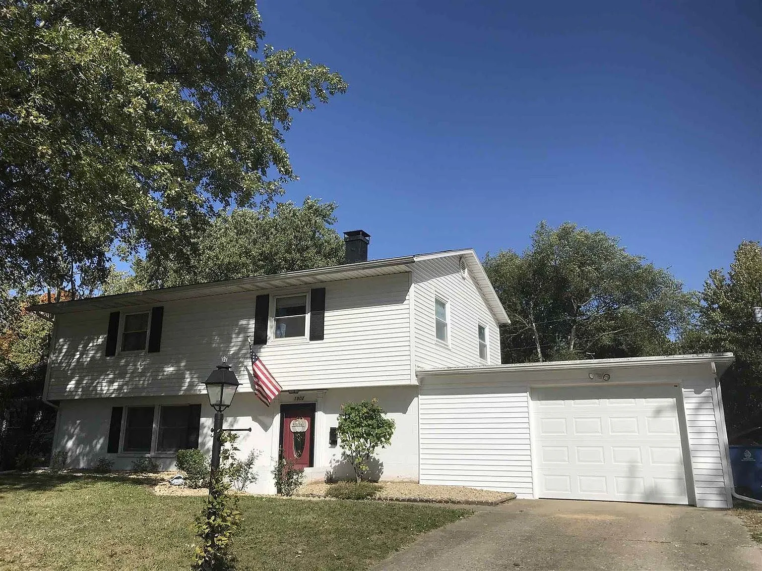 1902 W Brandon Ave photo 1