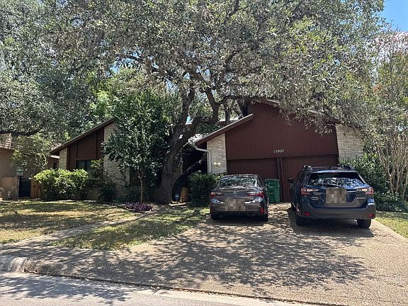 2nd image of 15907 Wolf Creek St