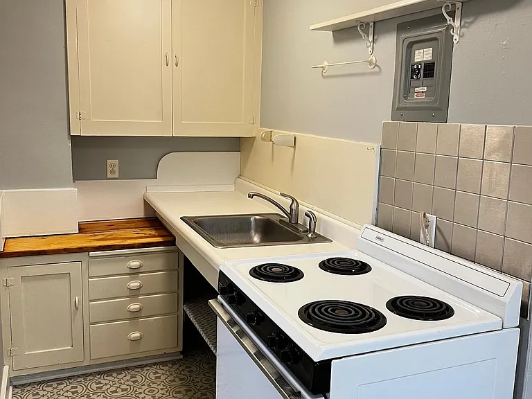 24 2nd St #3 — Photo 6