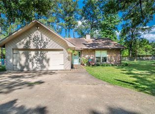 1047 Windy Dr, Pineville, LA 71360