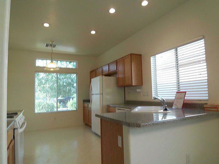 2nd image of 3867 Peachgate Ave