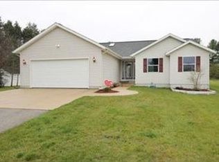 20160 Orchard Ln, Howard City, MI 49329