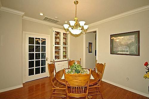 Formal Dining